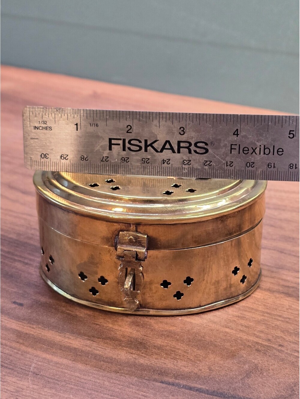 Vintage Pierced Brass Cricket Box Hinged Incense Trinket Caddy - Picture 6 of 7